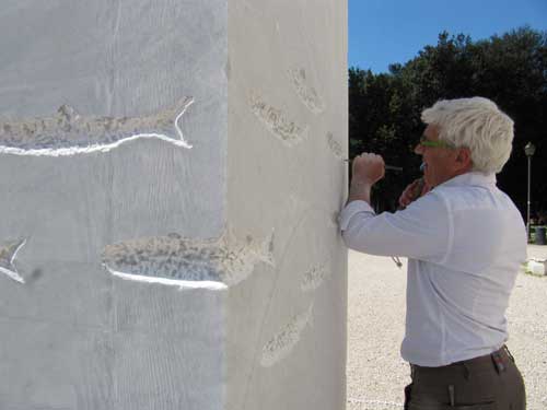 News Int Extra italian sculptor